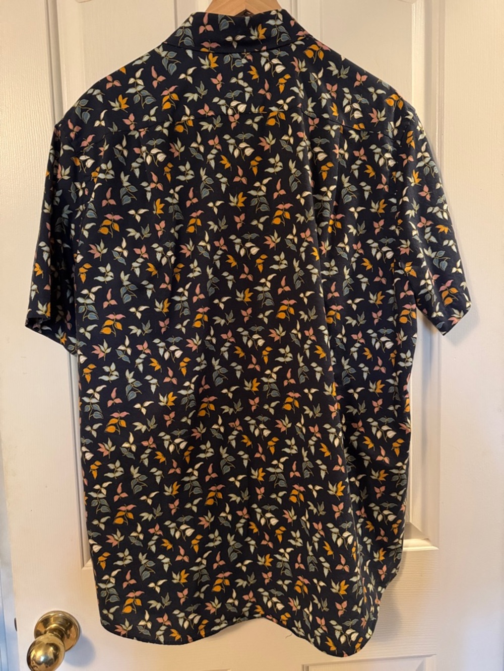 Charles Tyrwhitt Short Sleeve Button Up Shirt - Picture 2 of 4